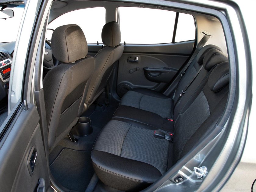 Kia Picanto 2010 салон