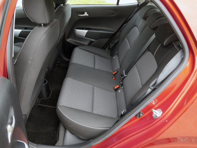 Kia Picanto сиденья