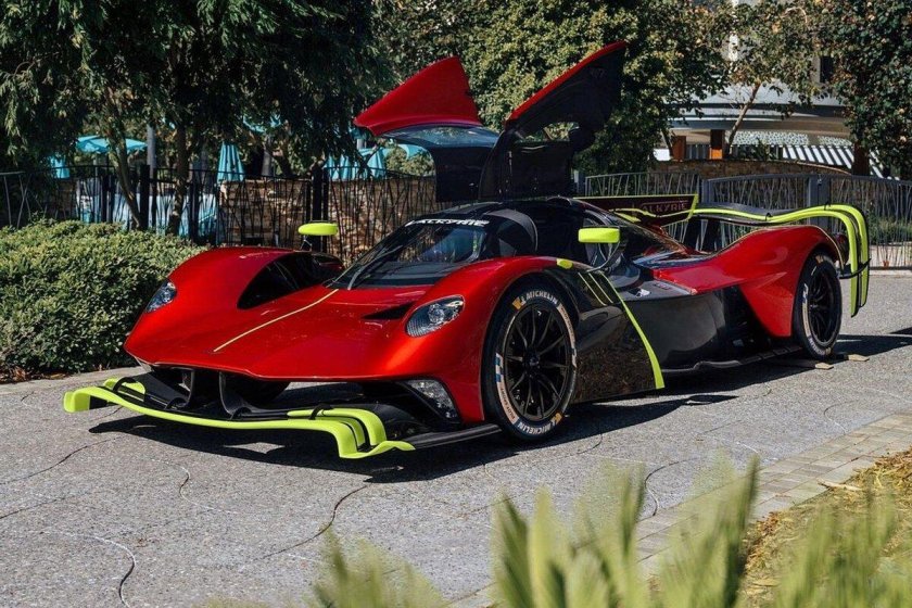 Фото машин которые стоят больше 1000000