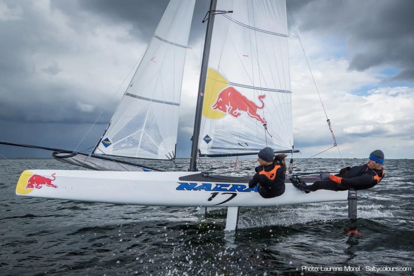 Парусный катамаран Накра