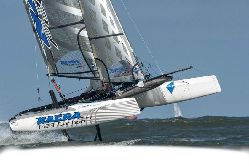 Катамаран Накра