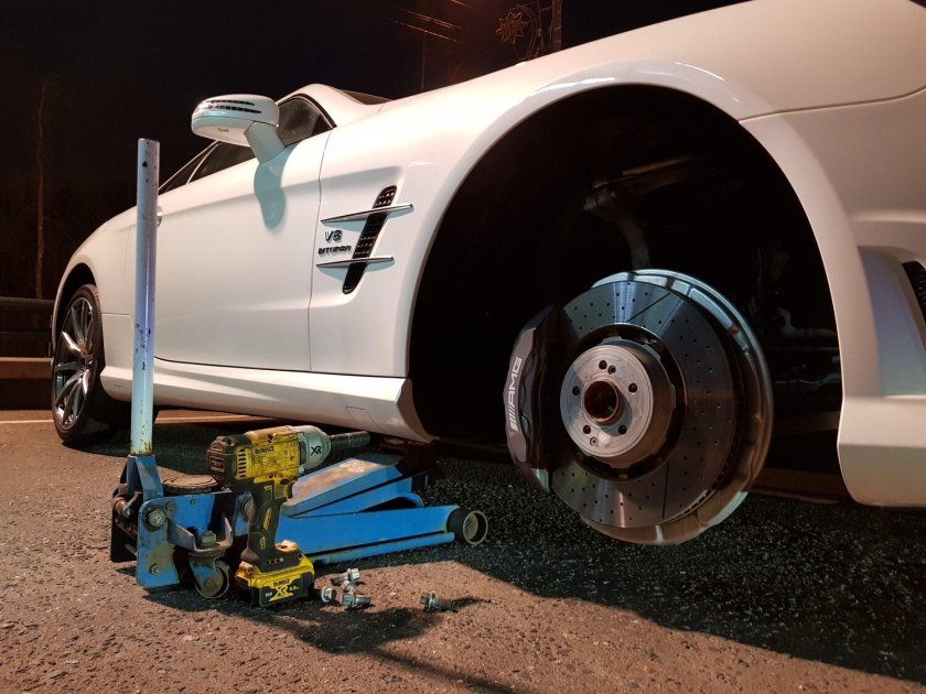 На колесо чтобы выехать