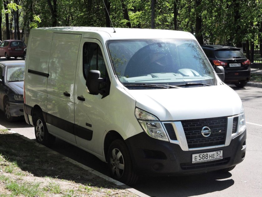 Ниссан нв 400