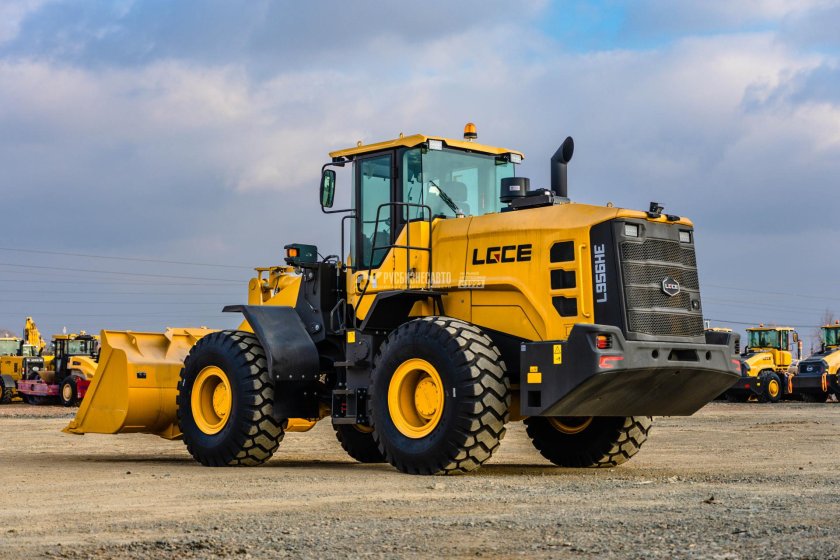 Фронтальный погрузчик lgce