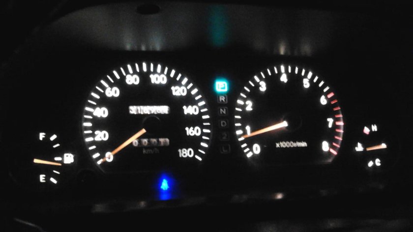 Тойота Марк 2 лампочки в приборную панель