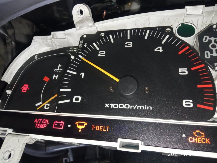 Тахометр Toyota