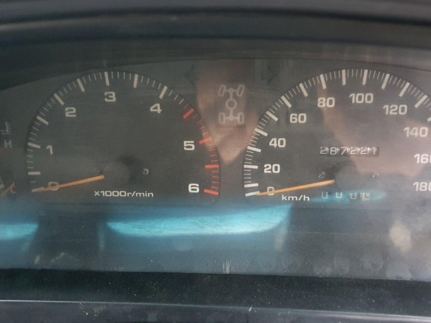 Не работает тахометр Тойота Сурф 185