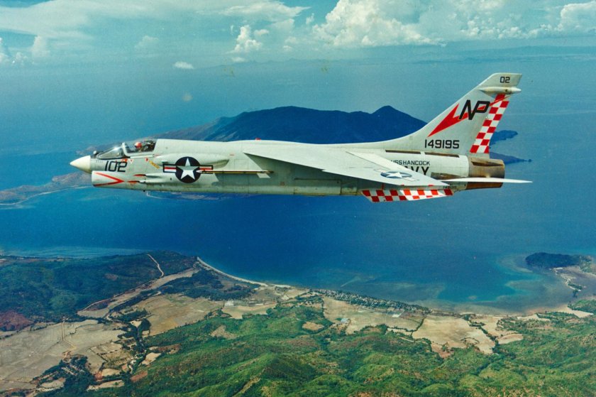 Самолет военные