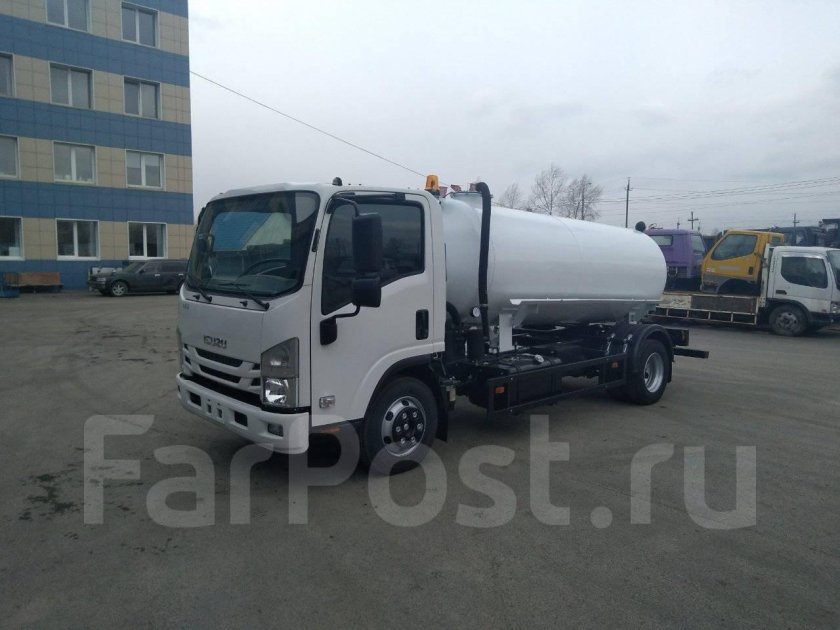 Исузу Эльф ассенизатор