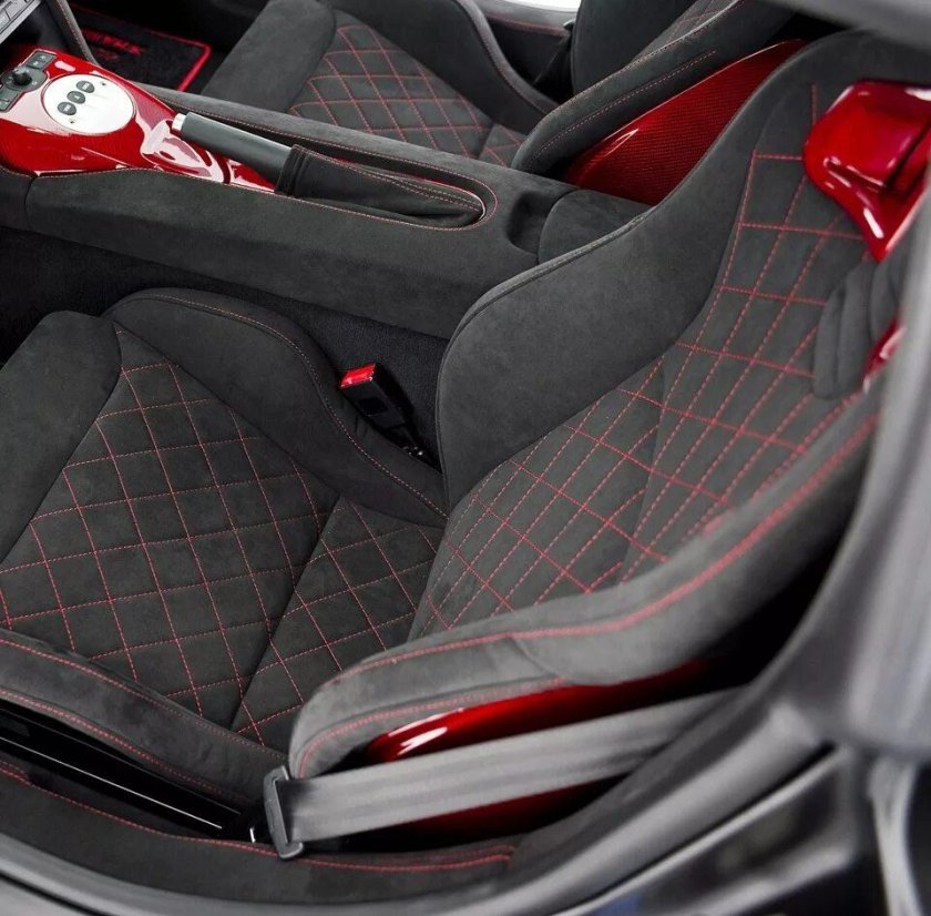 Ламборгини Галлардо салон