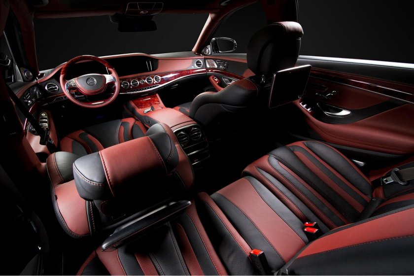 Черный салон авто