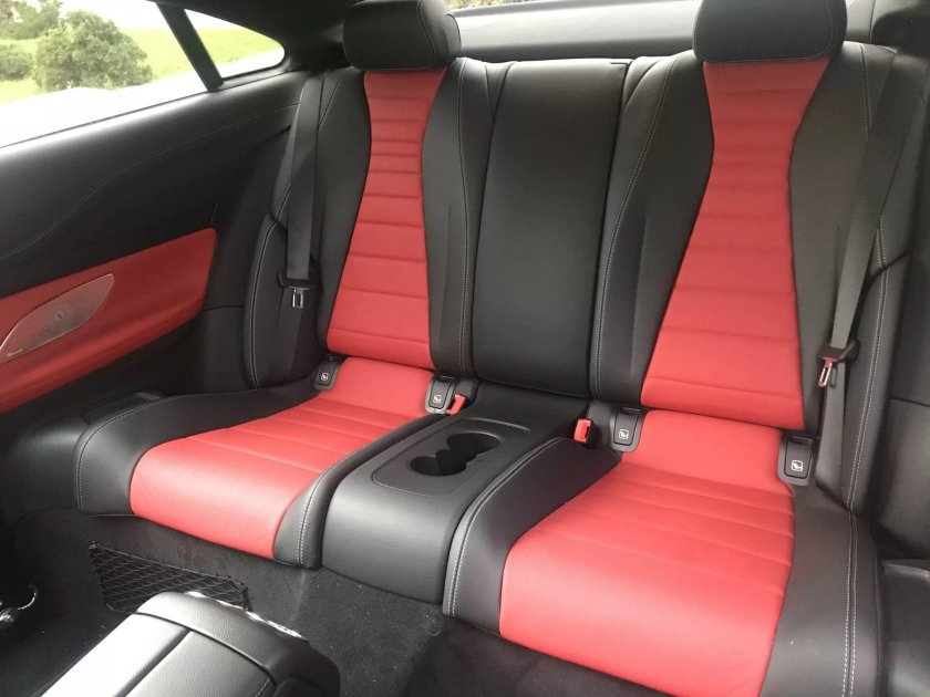 Черно красный салон w208