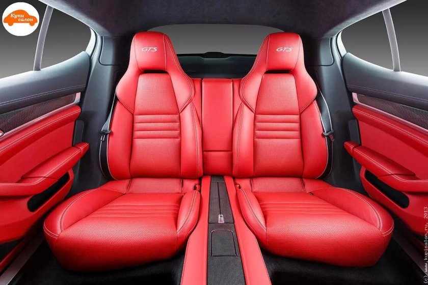 Порше Макан с красным салоном