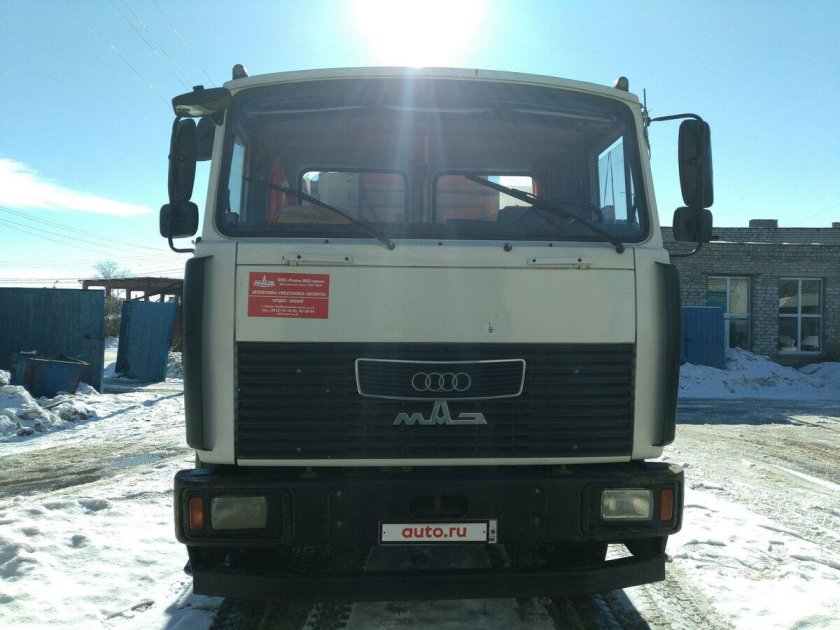 МАЗ мусоровоз