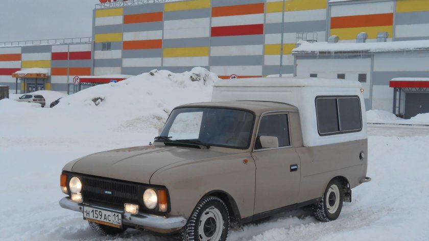 Москвич иж 2715