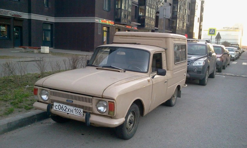 ИЖ пирожок 2715 пассажирский