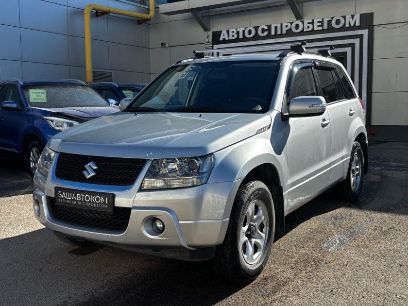 Suzuki grand vitara 2011
