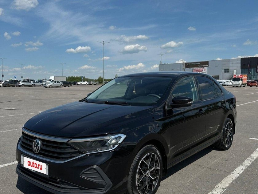 Черный фольксваген поло