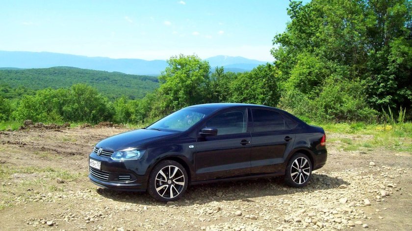 Фольксваген поло лифтбек r17