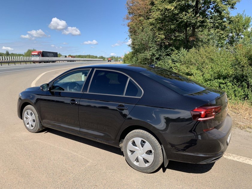 Фольксваген поло лифтбек черный