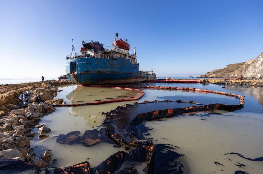 Танкер волгонефть 239