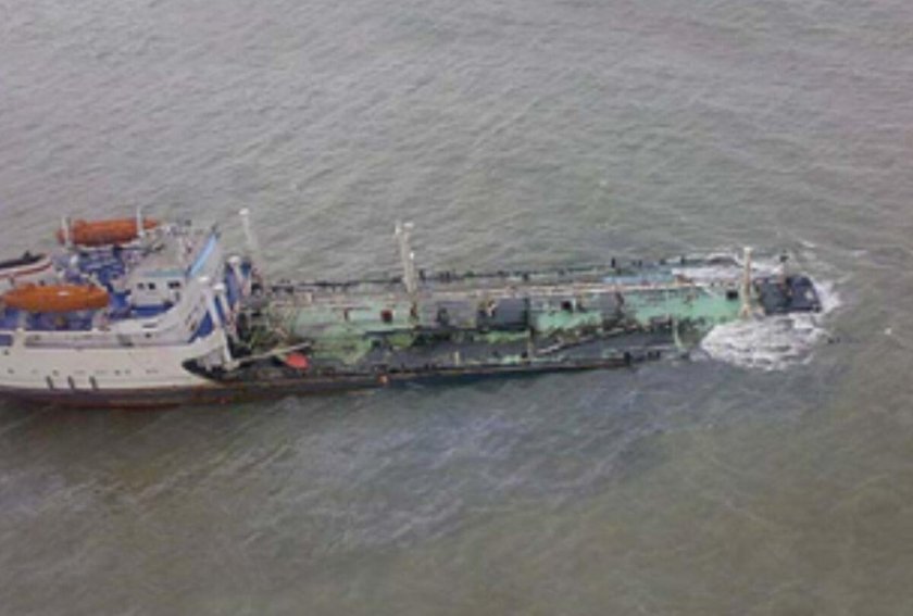 Волгонефть 139 в Керченском проливе