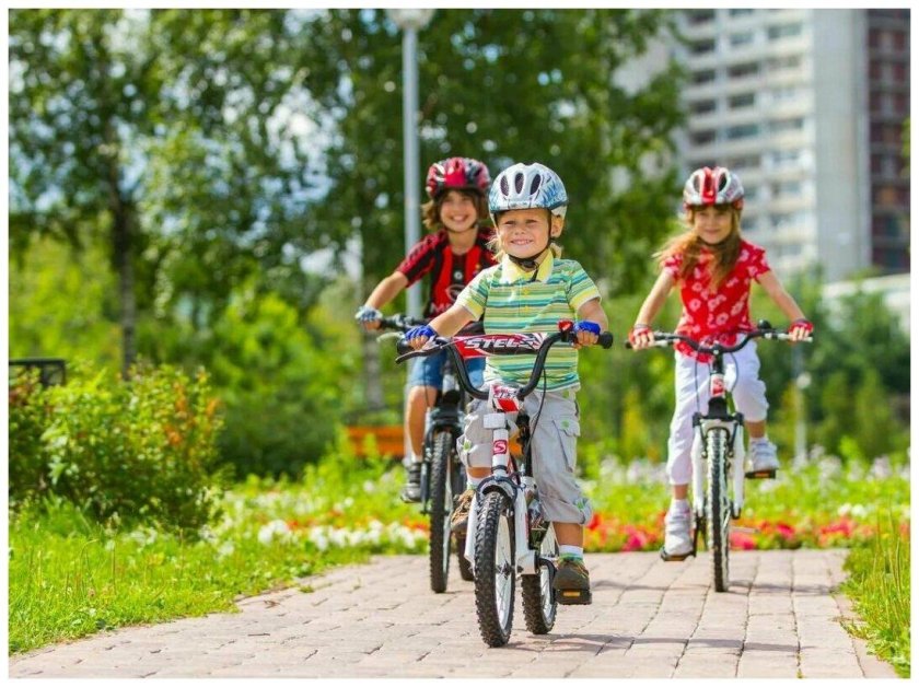 Дети на велосипедах