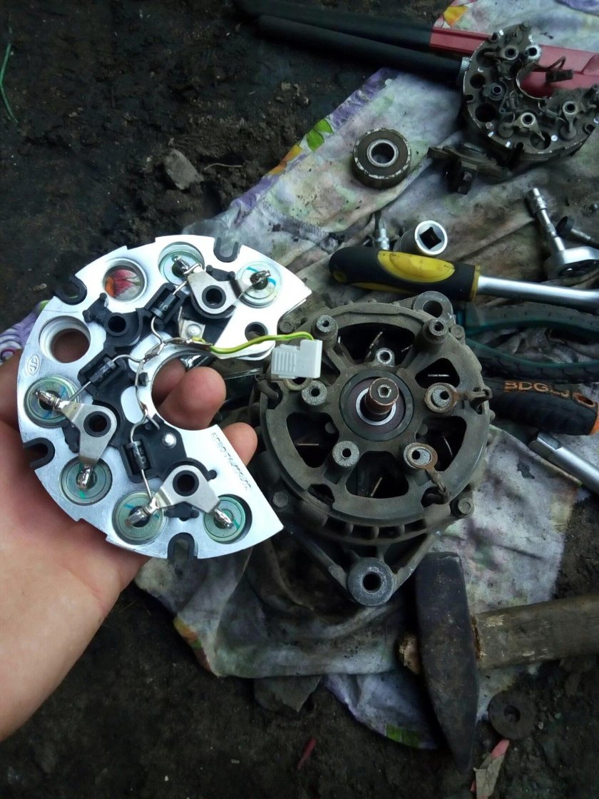 Генератор ВАЗ 2110 16