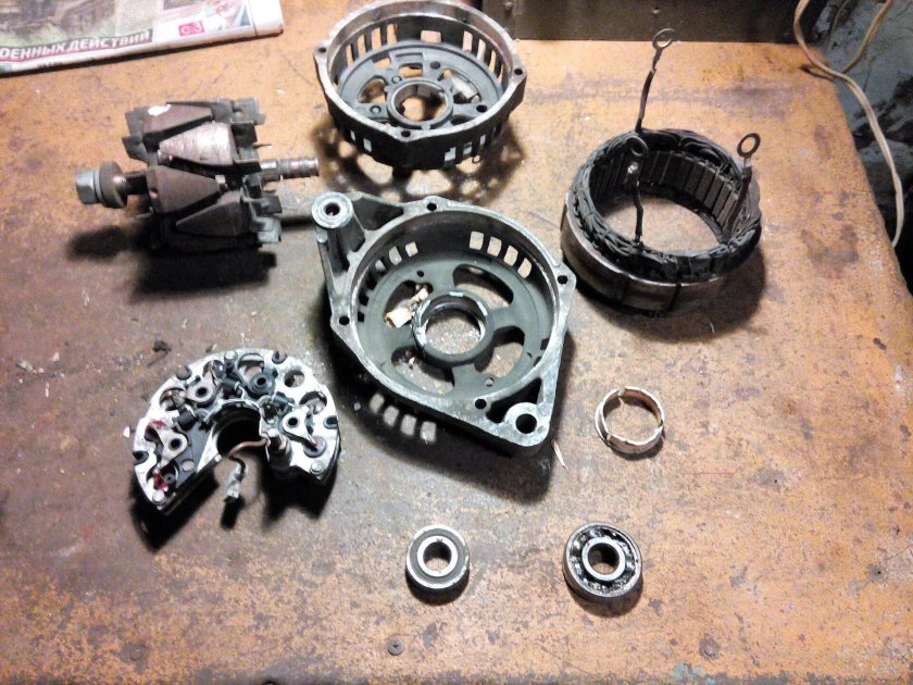 Генератор ВАЗ 21099