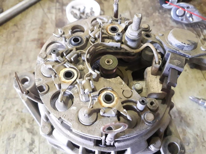 Диодный мост генератора ВАЗ 2114