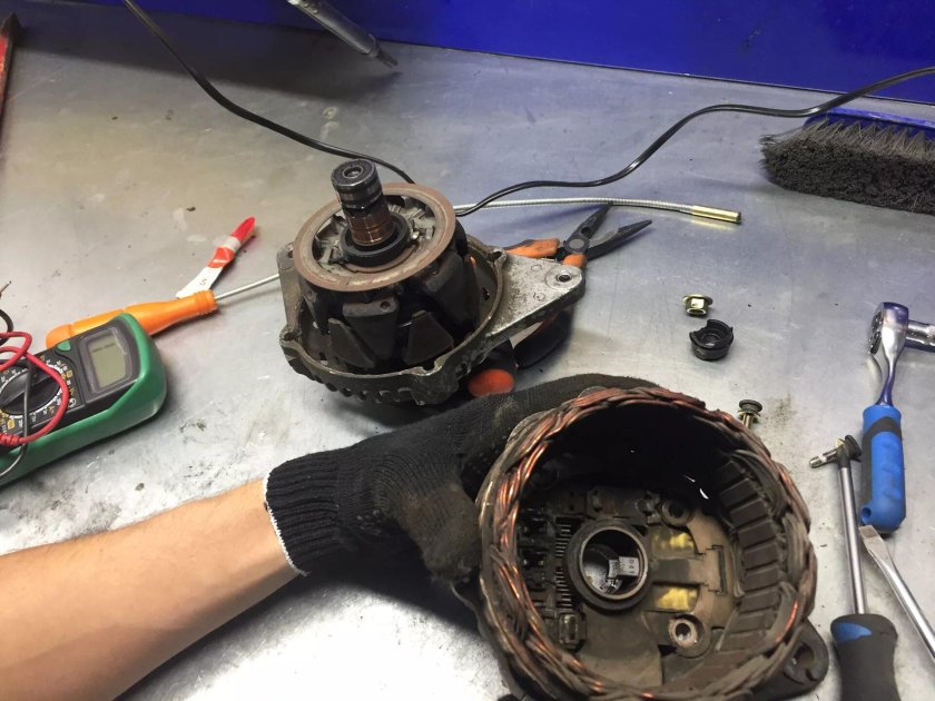 Разбираем Генератор Лансер 9