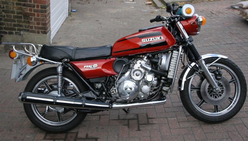 Suzuki re5