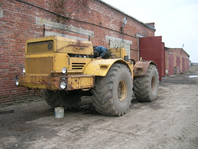 Трактор Кировец к 710