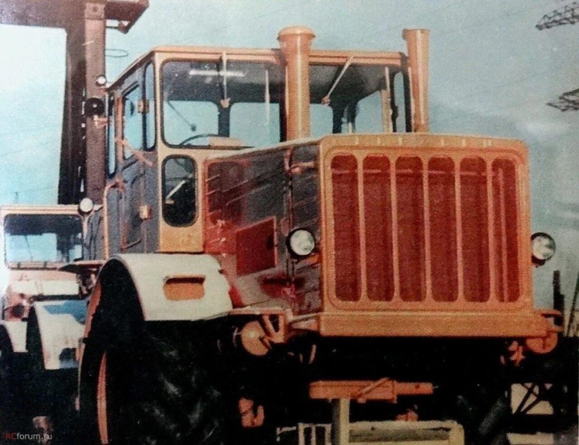 Трактора Кировец к-700 горбатый