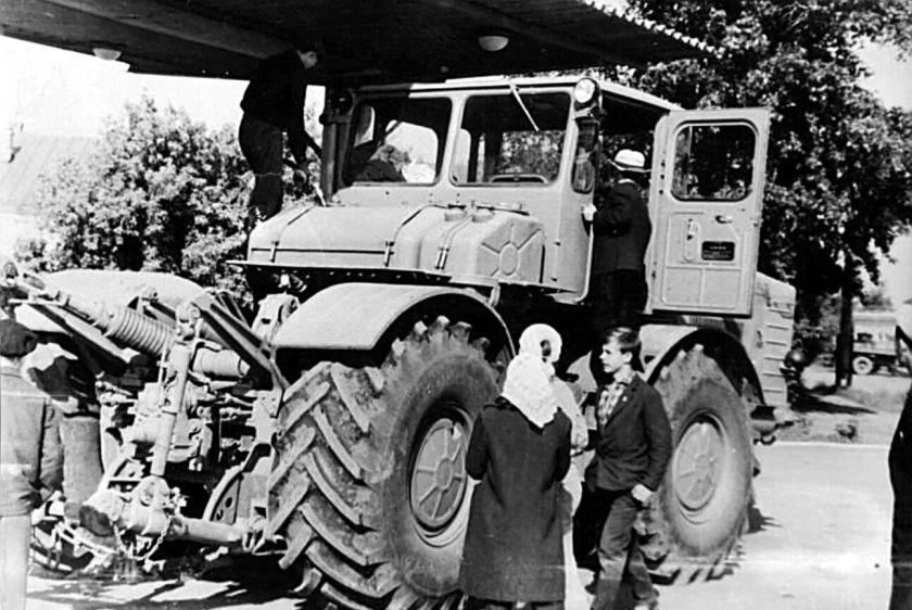 К 700 трактор тракторы ссср