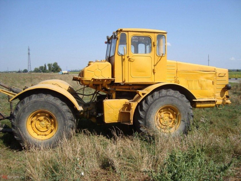 Кировец к 700 горбатый