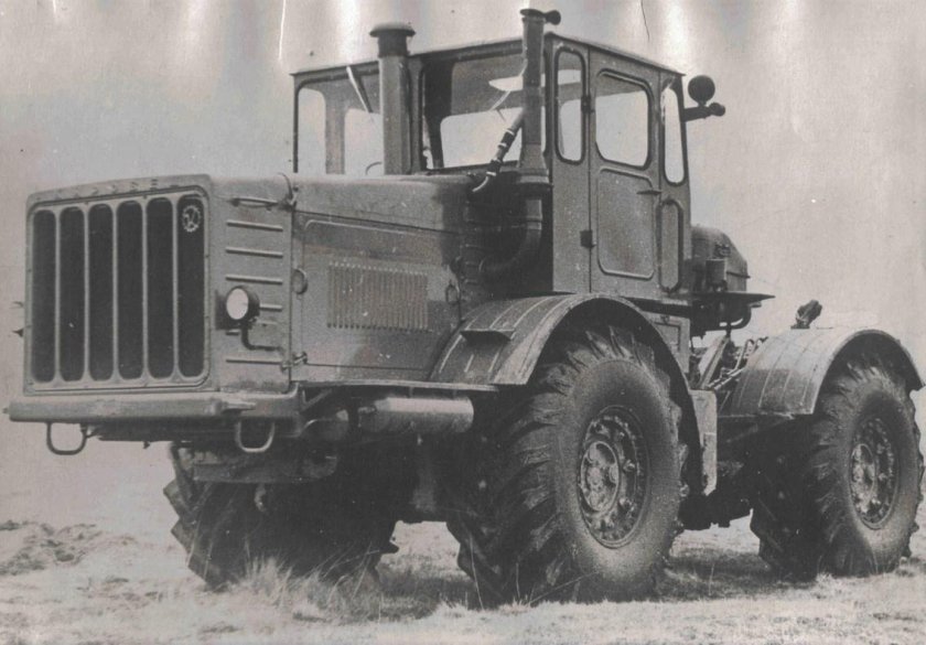 Трактор колесный Кировец к 700а