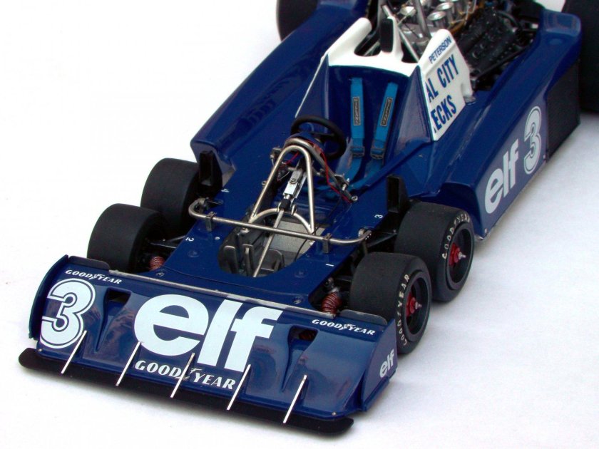 Tyrrell 6 колес