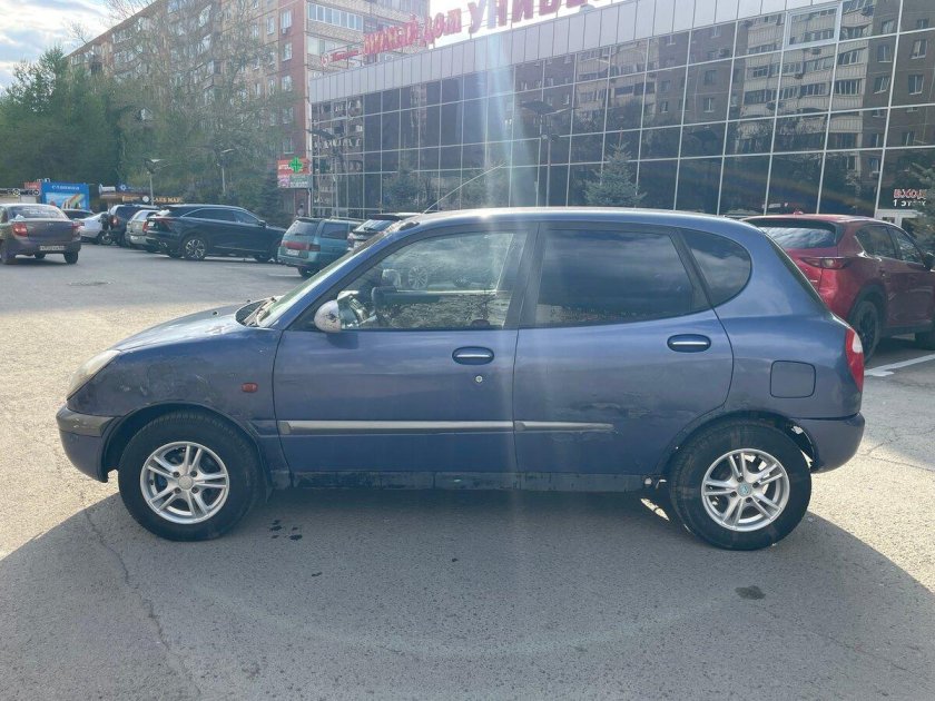 Toyota duet 1998 2004