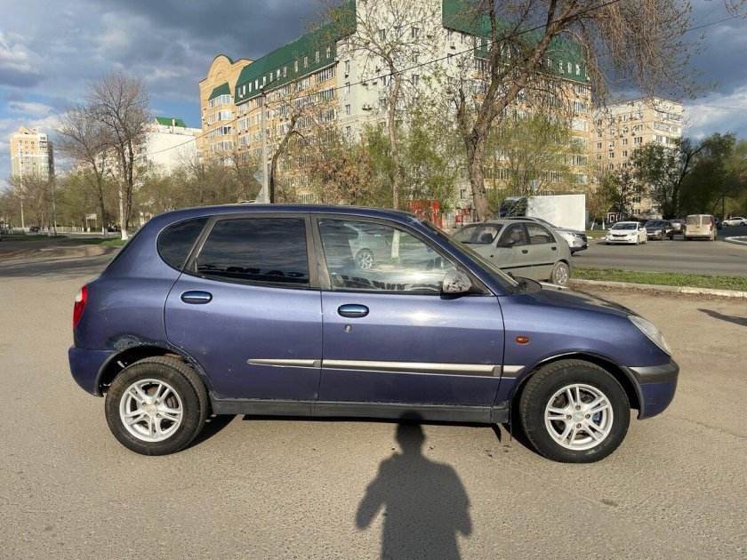 Тойота дуэт 1999