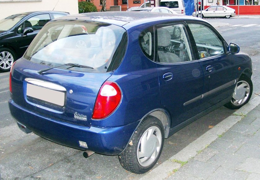 Daihatsu Sirion 1998