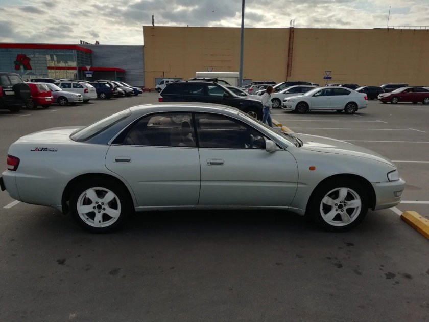 Тойота Corona Exiv