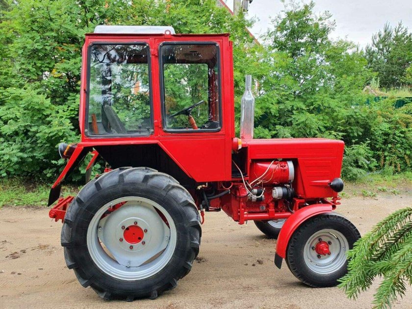 Трактор ХТЗ 25