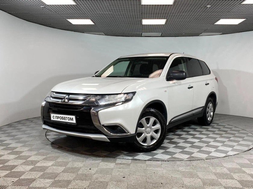 Mitsubishi outlander 2016