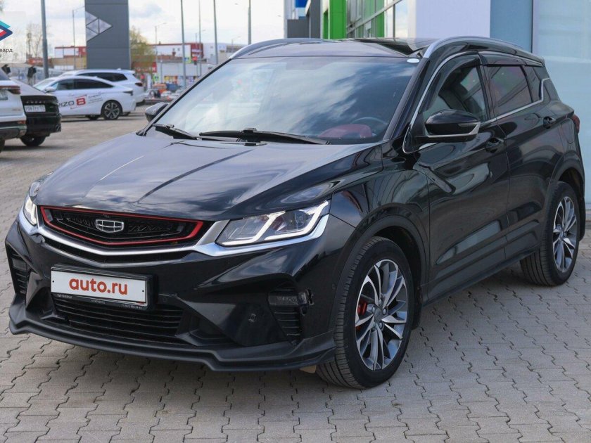 Машина geely coolray