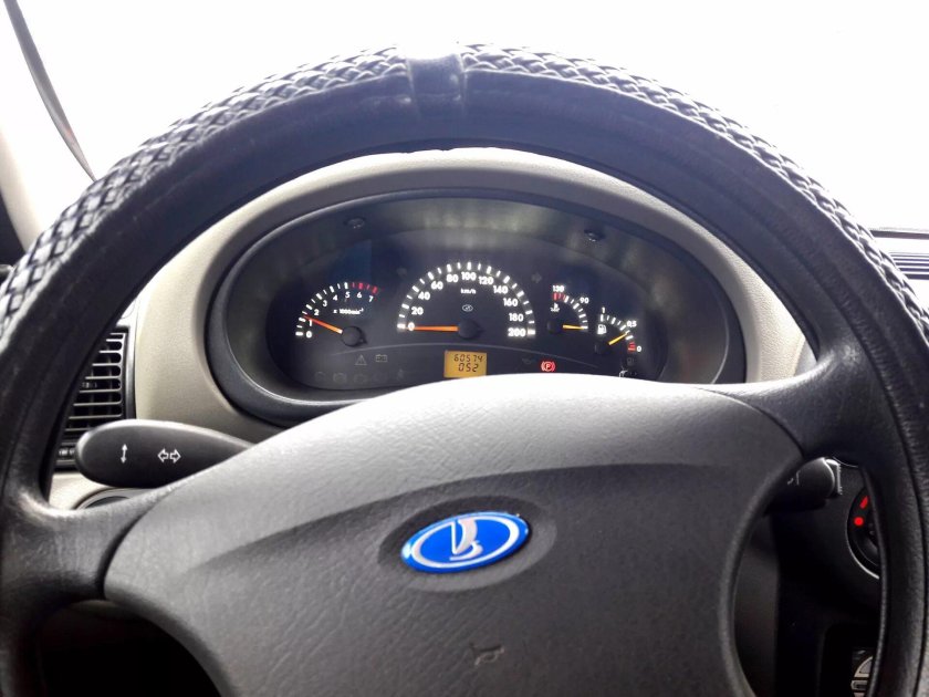 Приборная панель Лада Калина 1