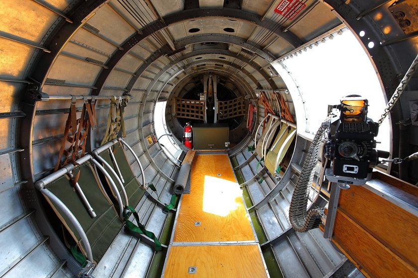 B 17 бомбардировщик внутри