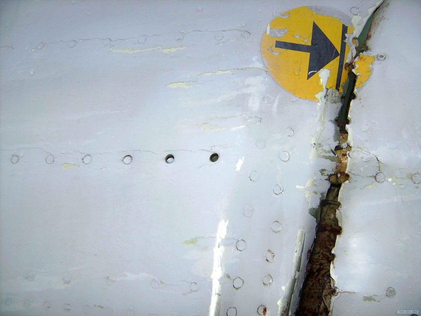 Стык отсеков самолета по гермошпангоуту