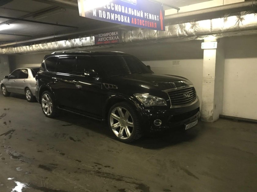 Инфинити qx80 тонированный