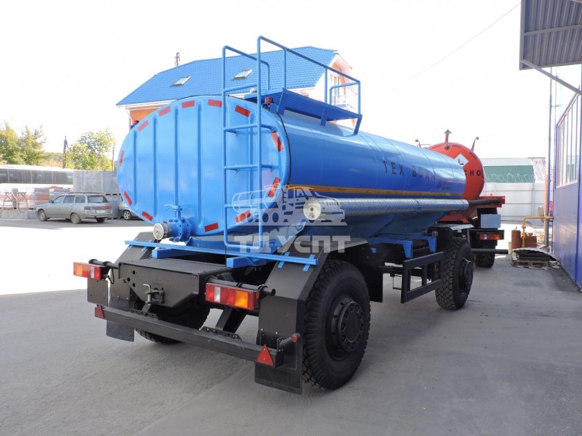 Прицеп-цистерна ПЦ-10
